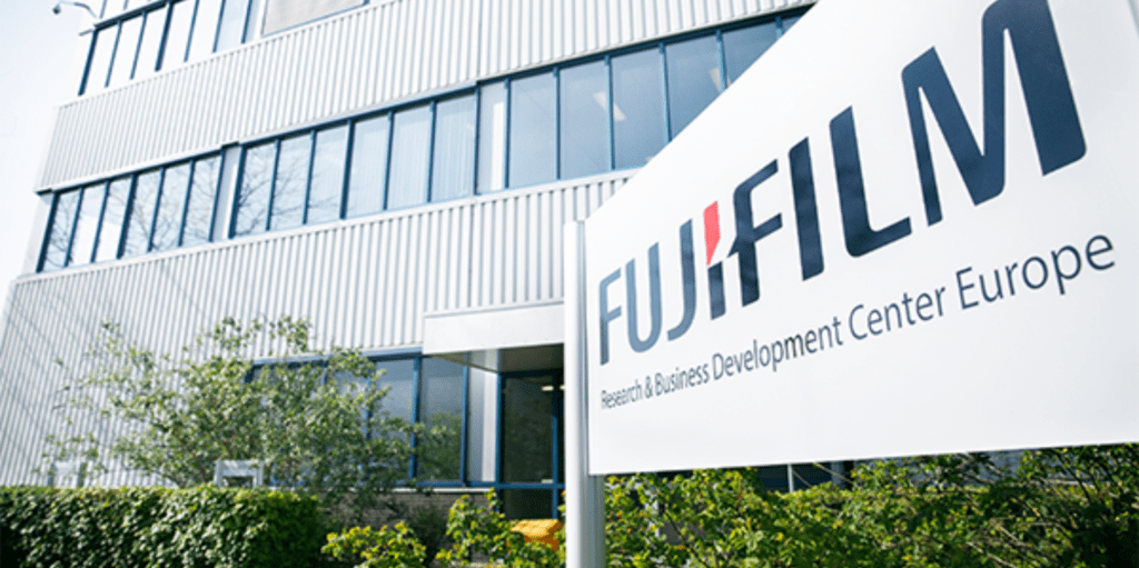 Fujifilm has filed a patent infringement lawsuit against Eastman Kodak Com.